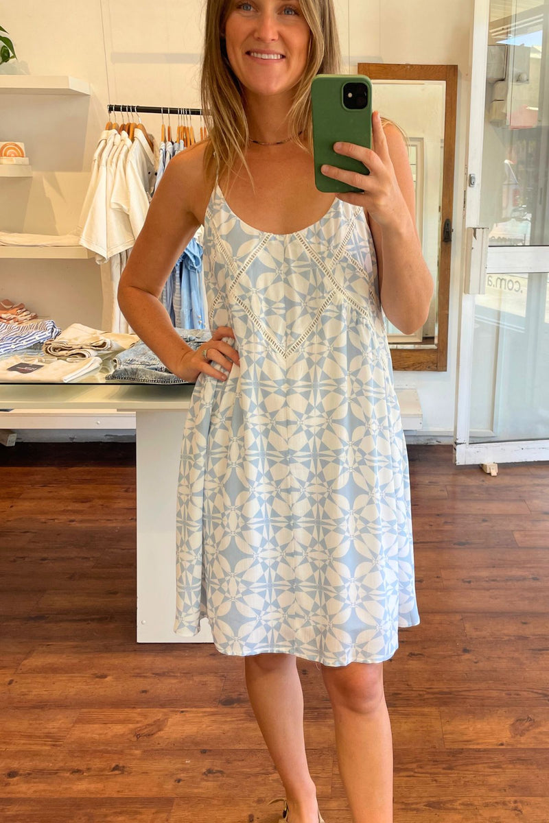 Bari Relaxed Fit Short Sun Dress in Blue/White Print