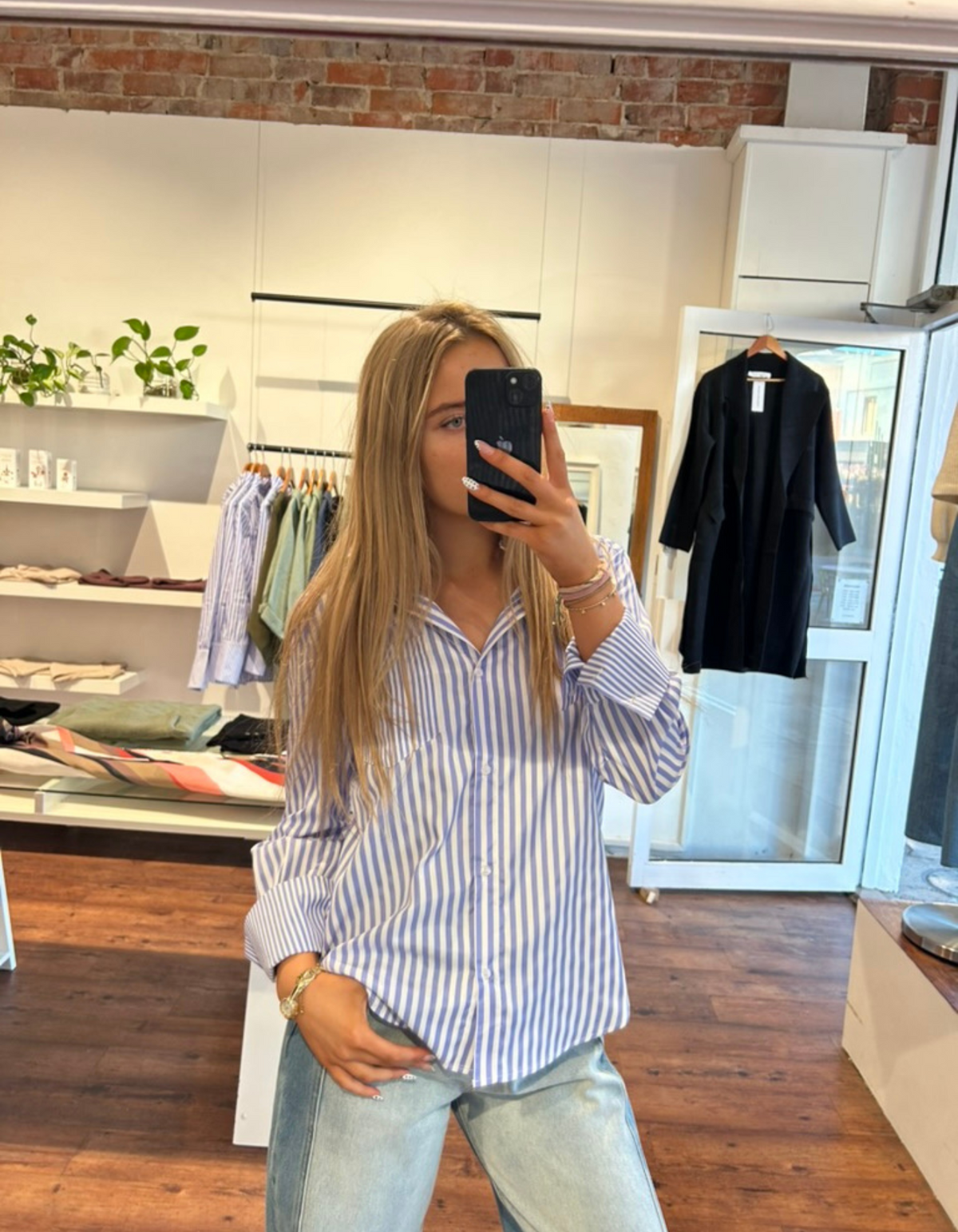 Carrie Button-Up Shirt in Blue Stripe