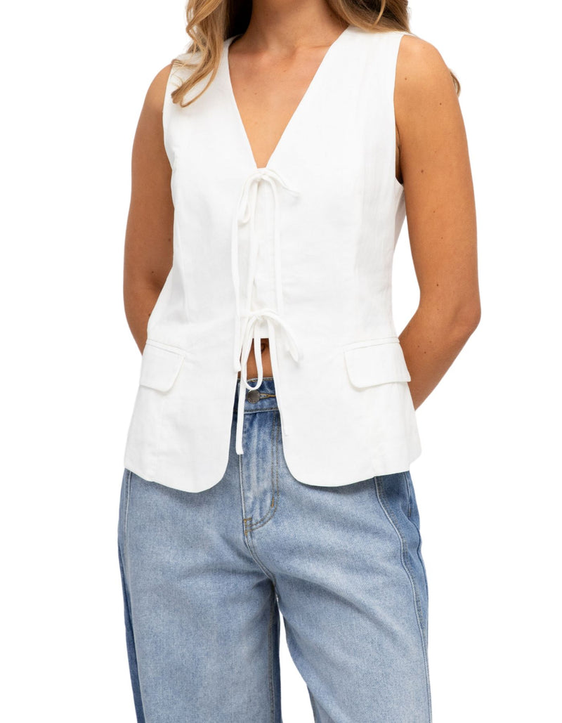 Quill Front Ties Sleeveless Vest Top in White