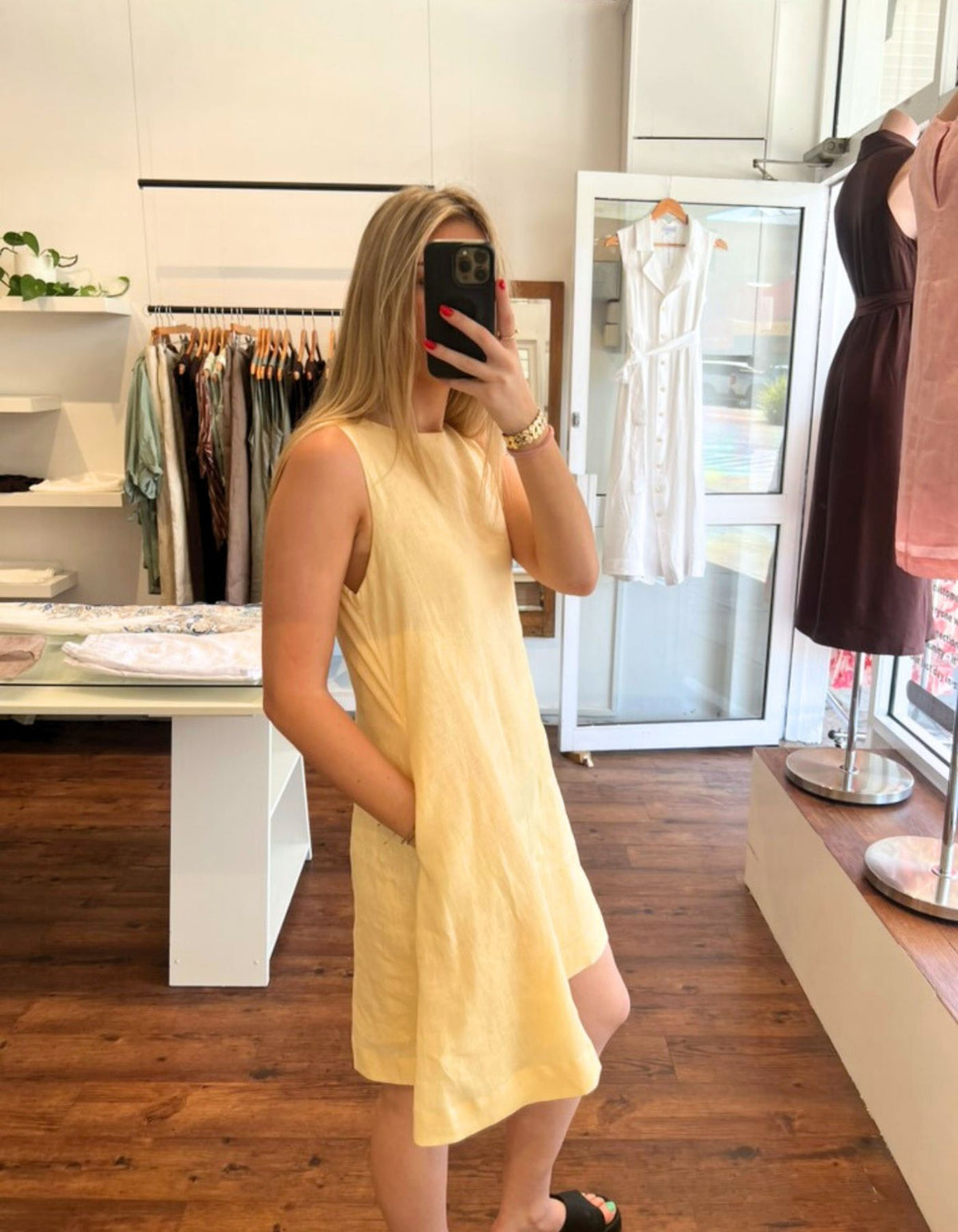 Apex A Line Sleeveless Linen Shift Dress in Lemon