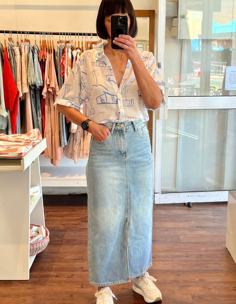 Seaside Button Down Top in White/Blue Print
