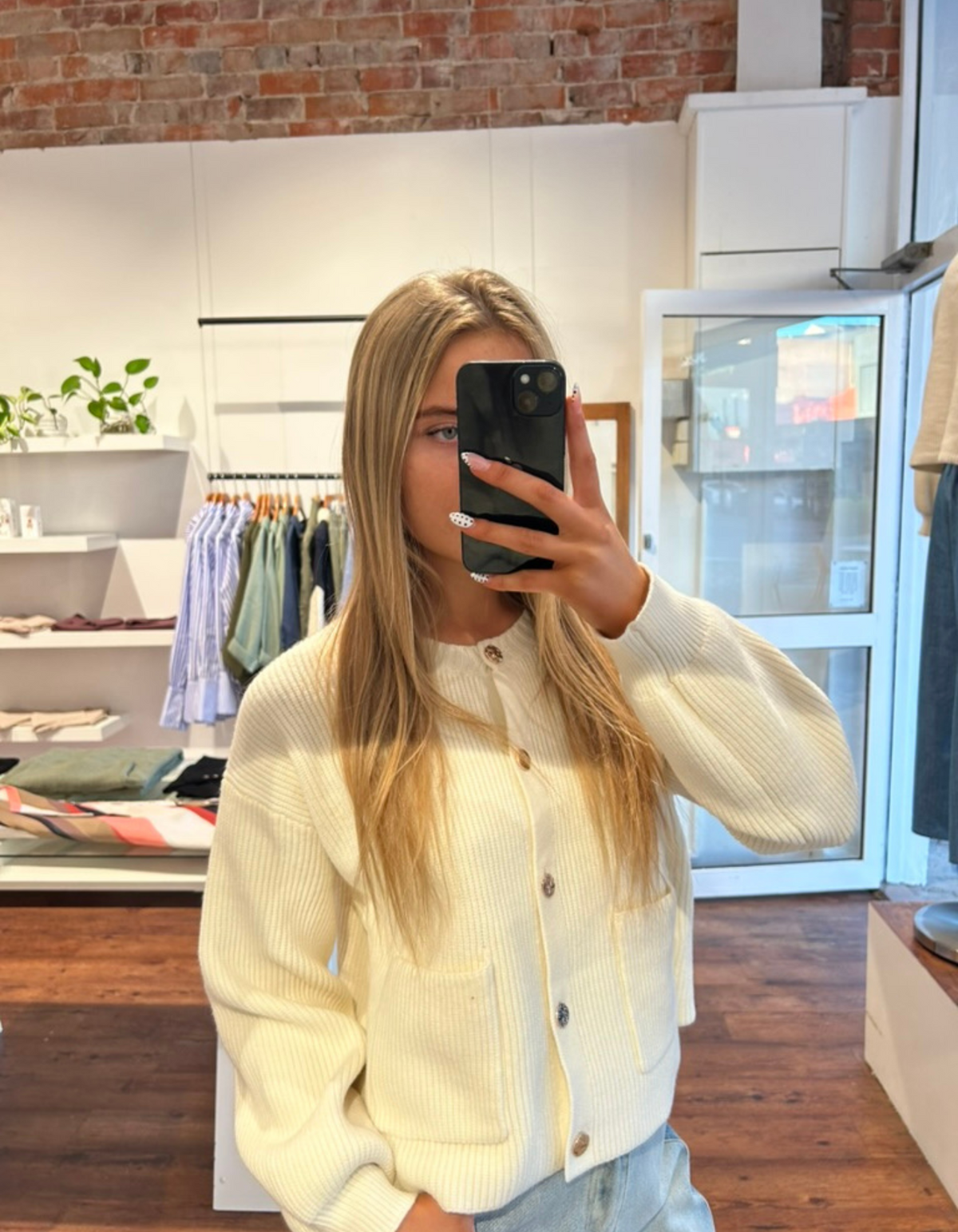 Dani Crew Neck Front Pockets Cardigan in White