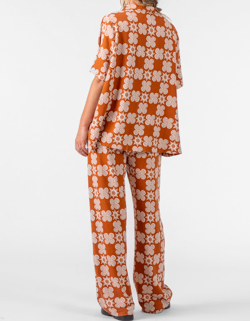 Sol Elastic Waist Pants in Paprika Print