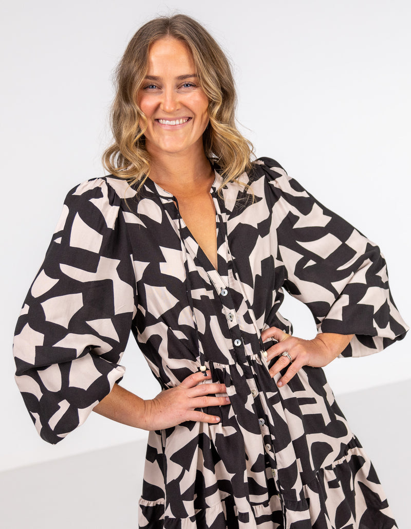 Tatum V Neck Geo Print Dress in Black/Beige
