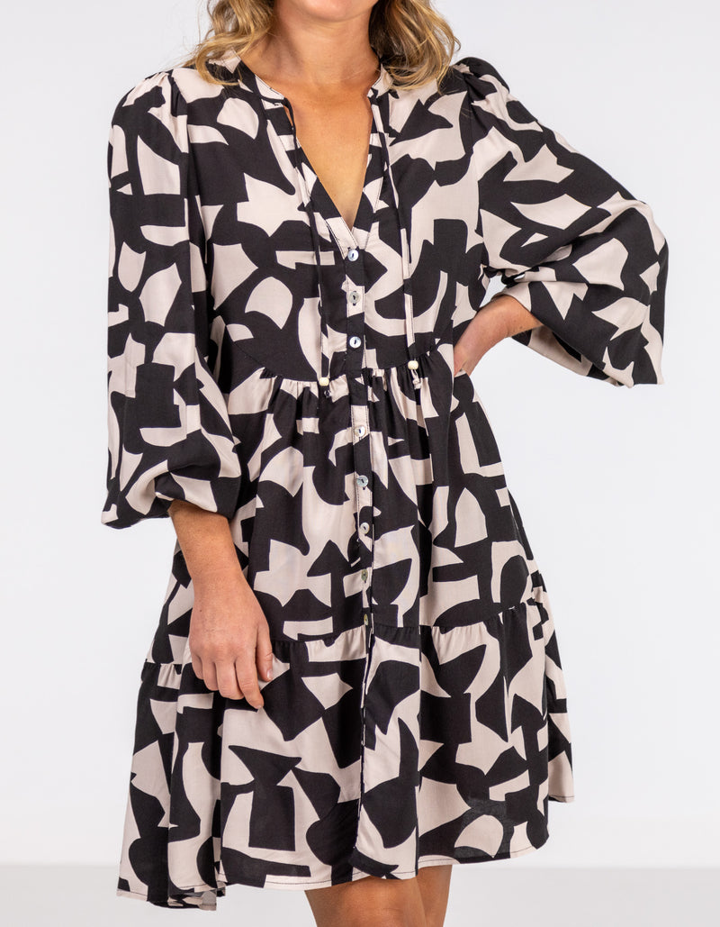 Tatum V Neck Geo Print Dress in Black/Beige
