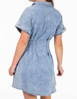 Tampa Short Sleeve Button Down Dress in Blue Wash Denim