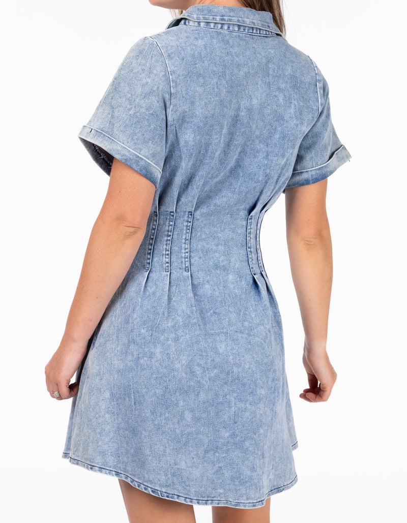 Tampa Short Sleeve Button Down Dress in Blue Wash Denim