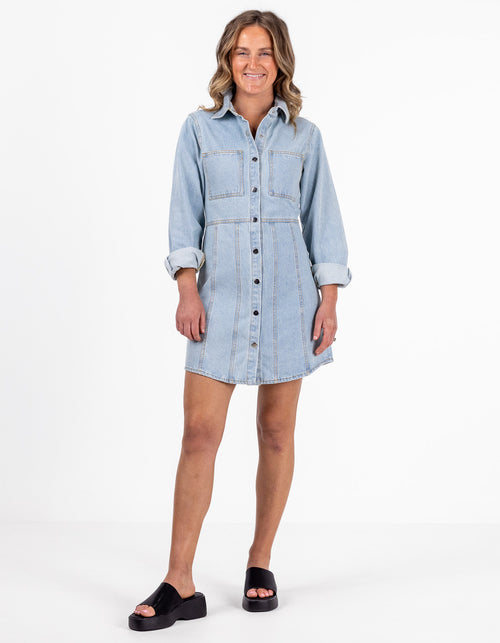 Sable Button Front Long Sleeve Denim Dress in Blue