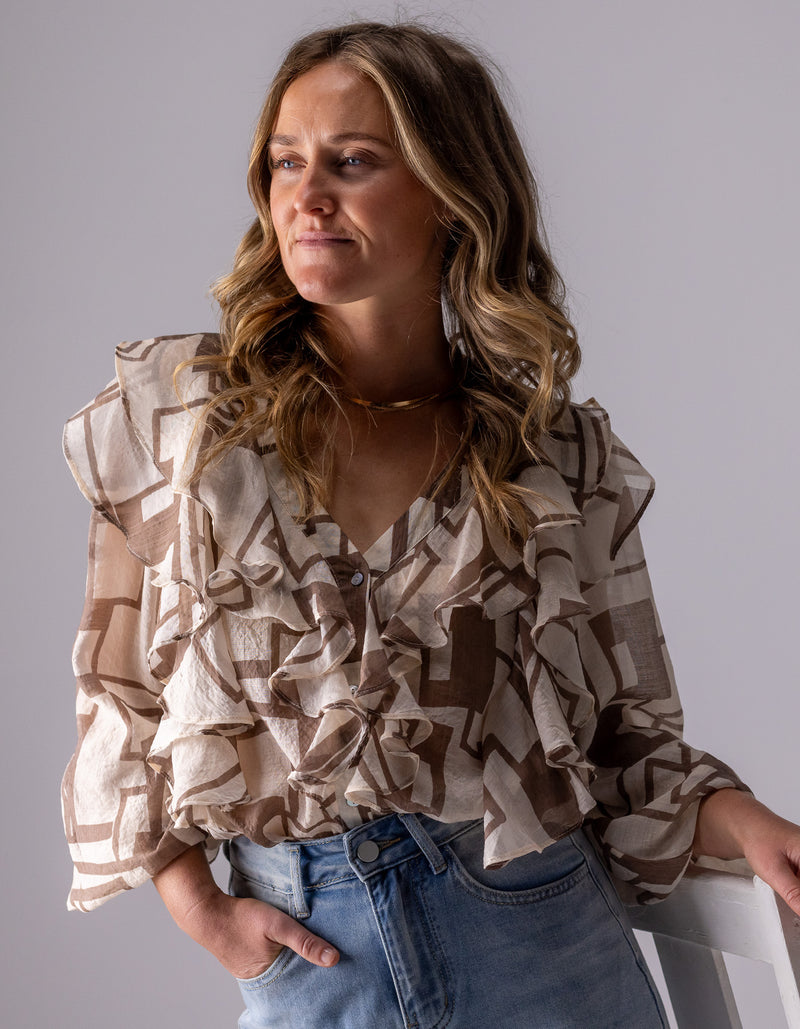 Halcyon V Neck Ruffle Front Top in Beige/Choc Print