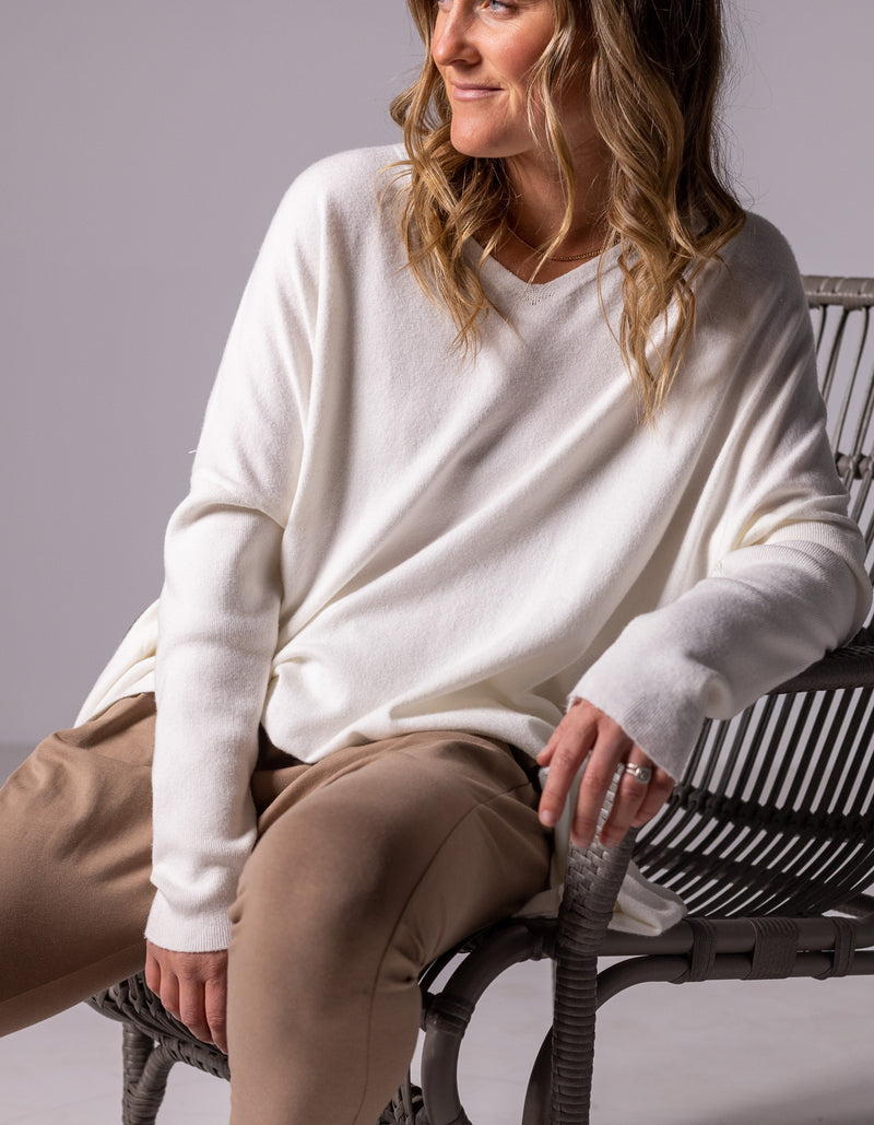 Agnes V Neck Oversize Knit Jumper in White