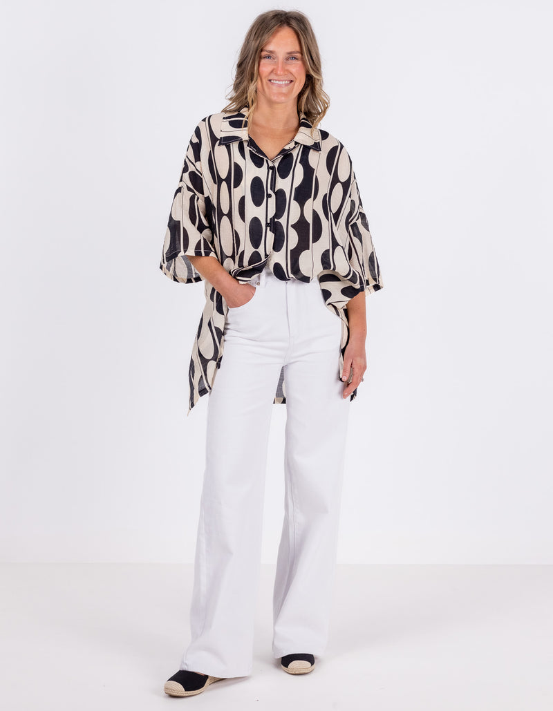 Apollo Short Sleeve Button Down Top in Black/Cream Print