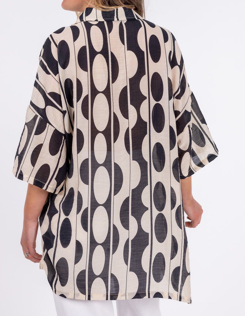 Apollo Short Sleeve Button Down Top in Black/Cream Print