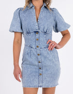 Lyric Fitted Waist Short Sleeve Denim Dress in Blue