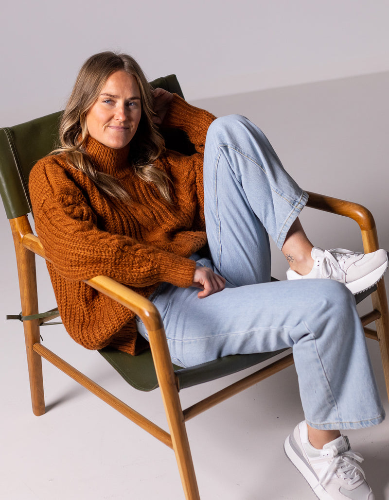 Jossy Cable Knit Jumper in Rust