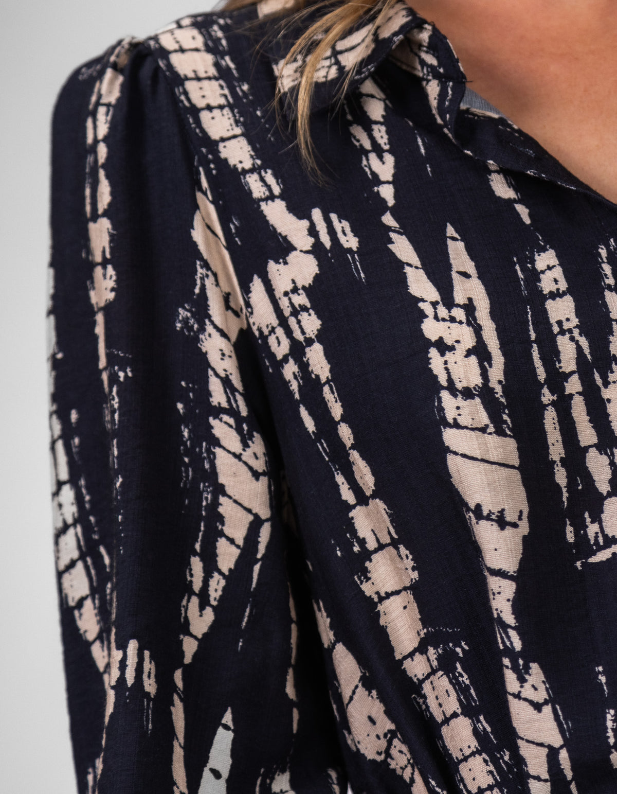 Hillary Long Sleeve Shirt Dress in Black/Cream Print