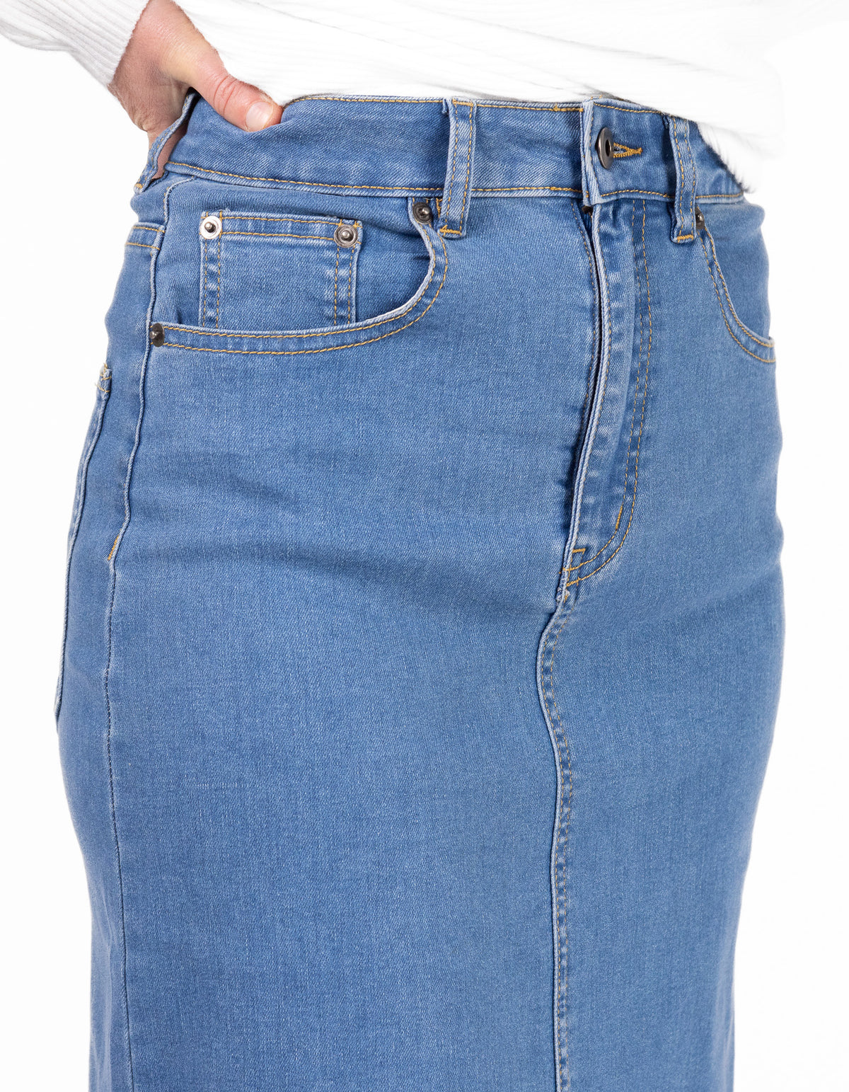 Lark Stretch Denim Fitted Skirt in Dark Blue