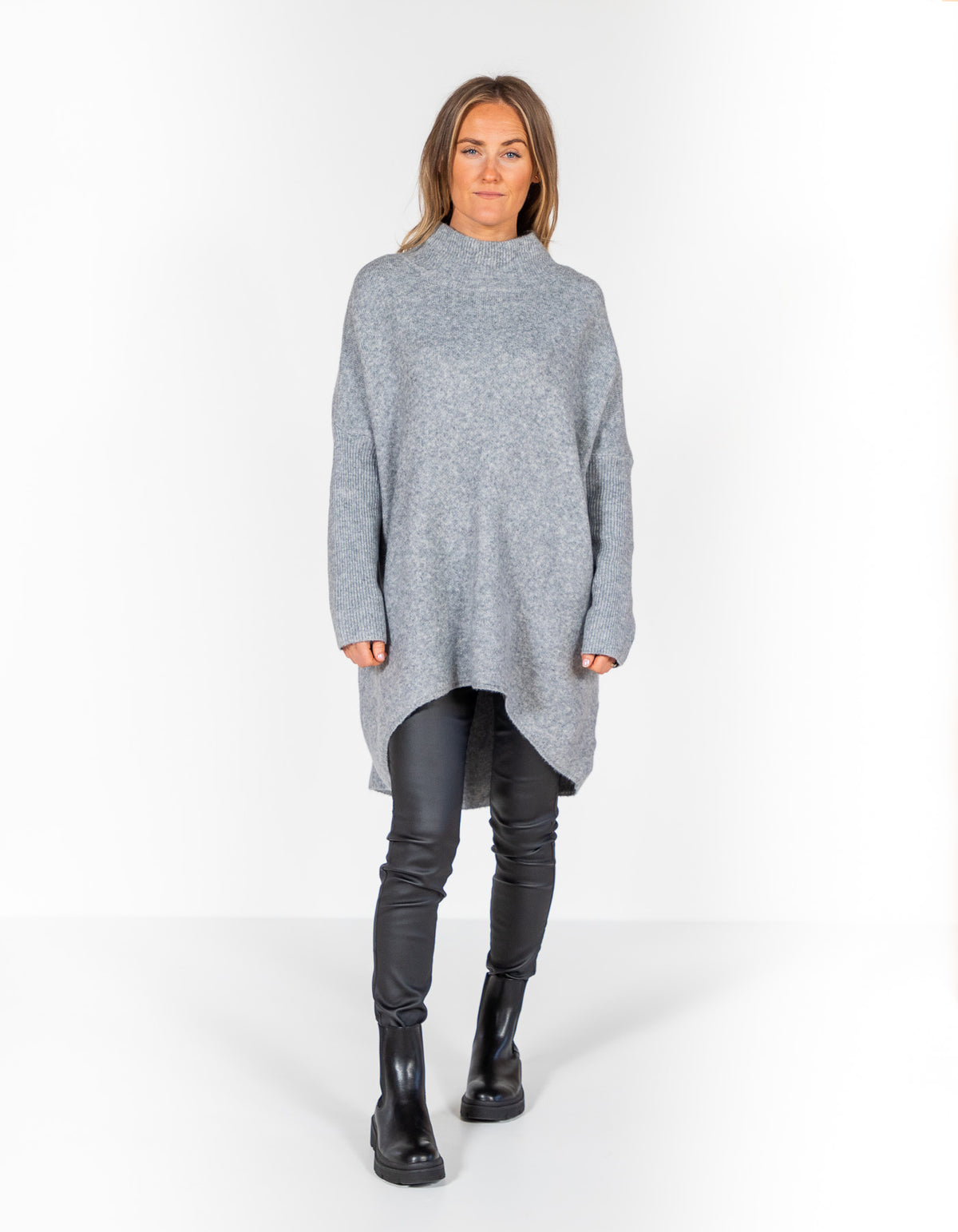 Kenzie Oversize Knit Jumper in Grey