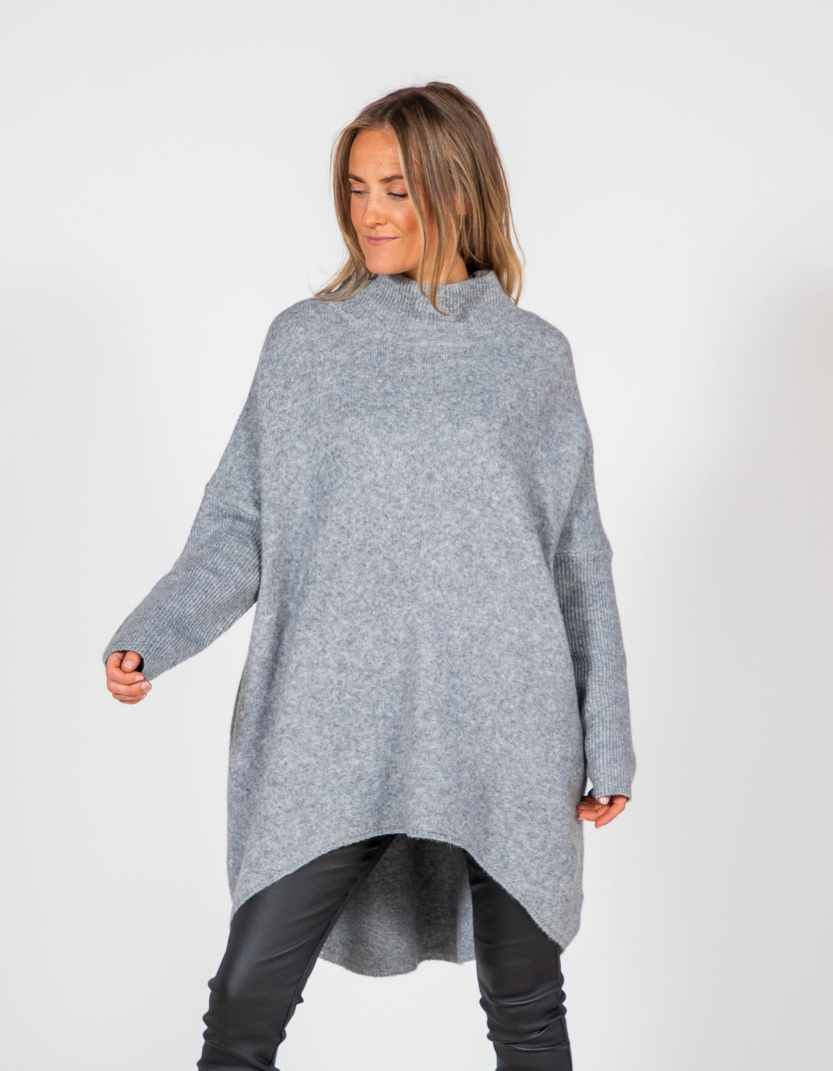 Kenzie Oversize Knit Jumper in Grey