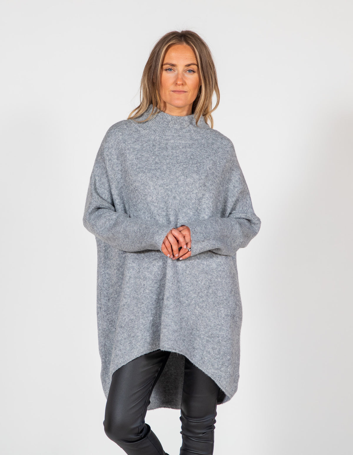 Kenzie Oversize Knit Jumper in Grey
