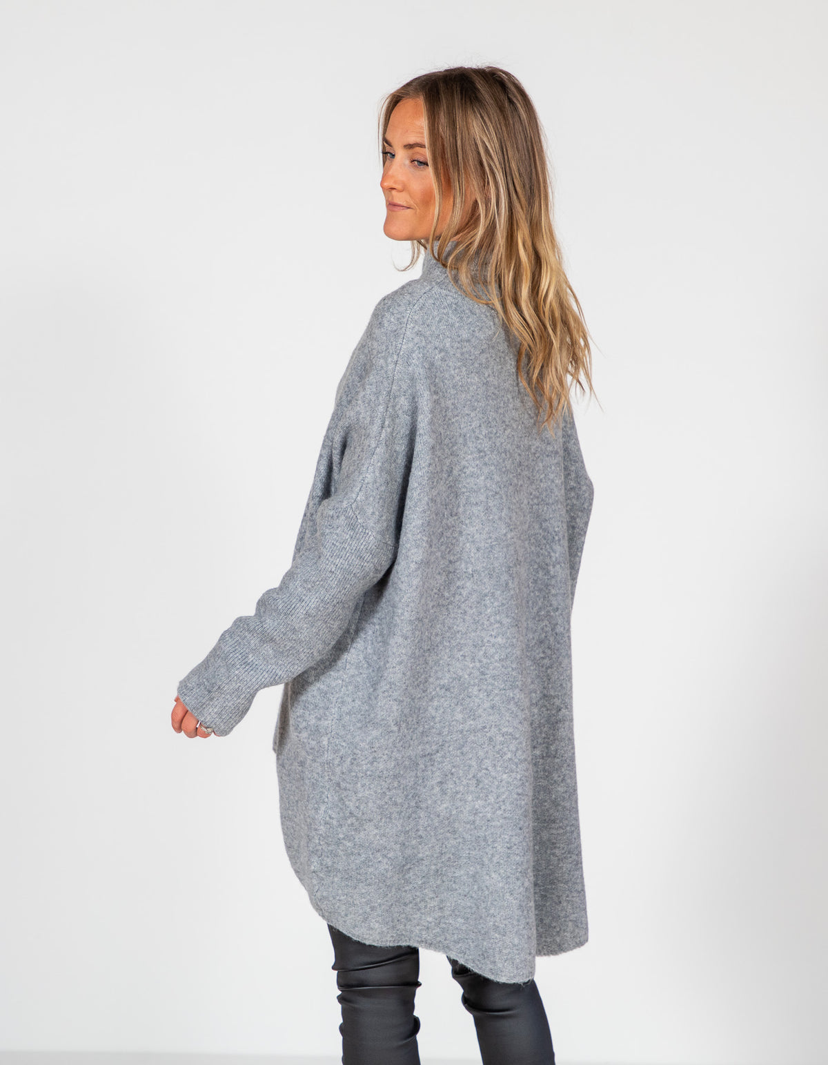 Kenzie Oversize Knit Jumper in Grey