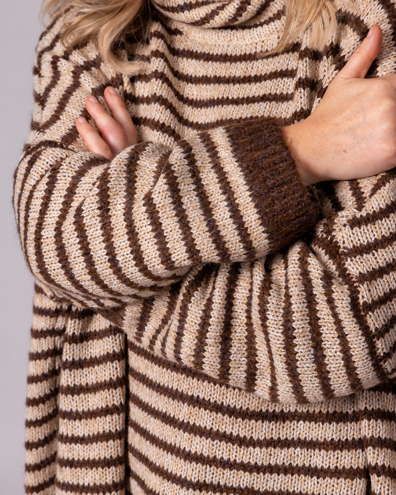 Oversized chocolate and beige striped brushed knit jumper featuring relaxed sleeves with a solid brown ribbed cuff.
