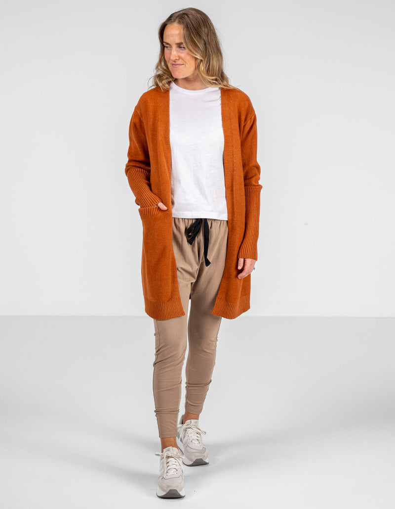 Chelsea Edge to Edge Cardigan with Pockets in Rust