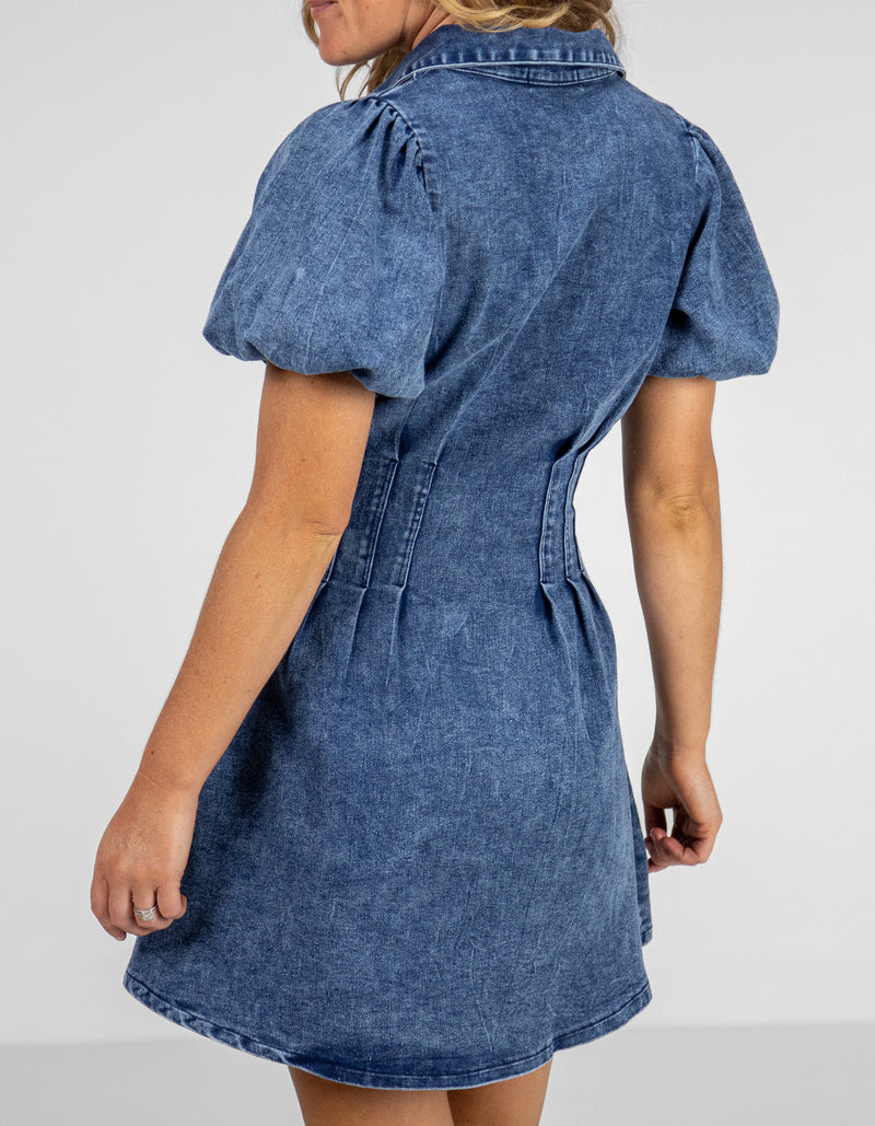 Eva Button Front Puff Sleeve Denim Dress in Mid Blue