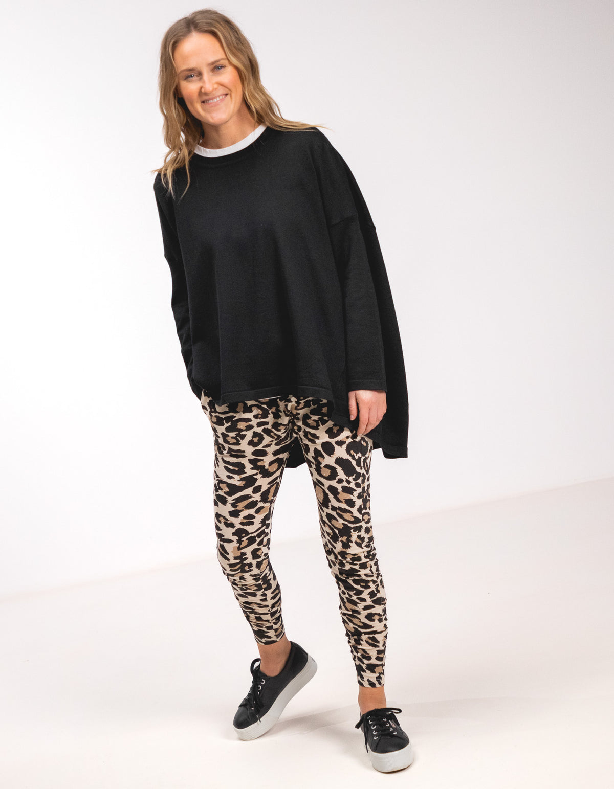 Elle Crew Neck Oversize Knit Jumper in Black