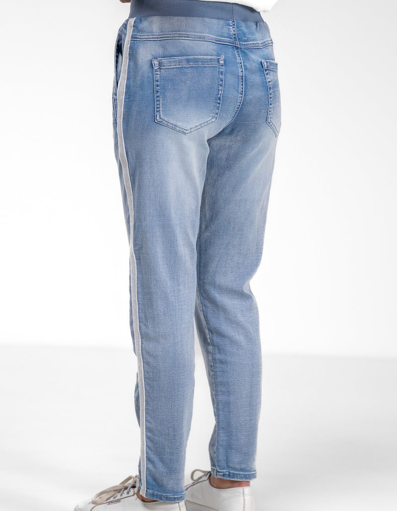 Boston Stretch Denim Joggers in Blue Wash