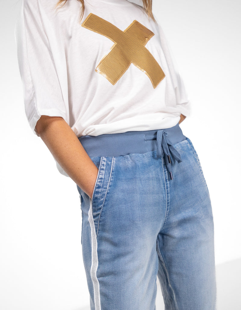 Boston Stretch Denim Joggers in Blue Wash