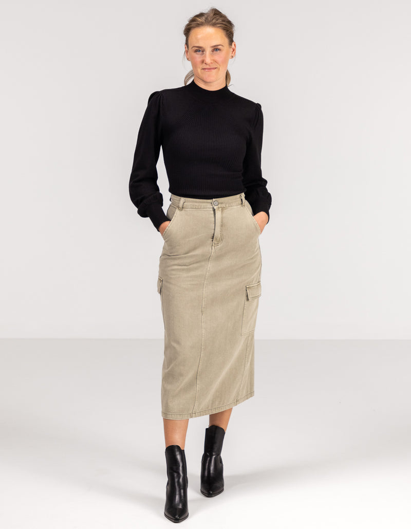 Nyx Balloon Sleeve Fitted Knit Jumper in Black