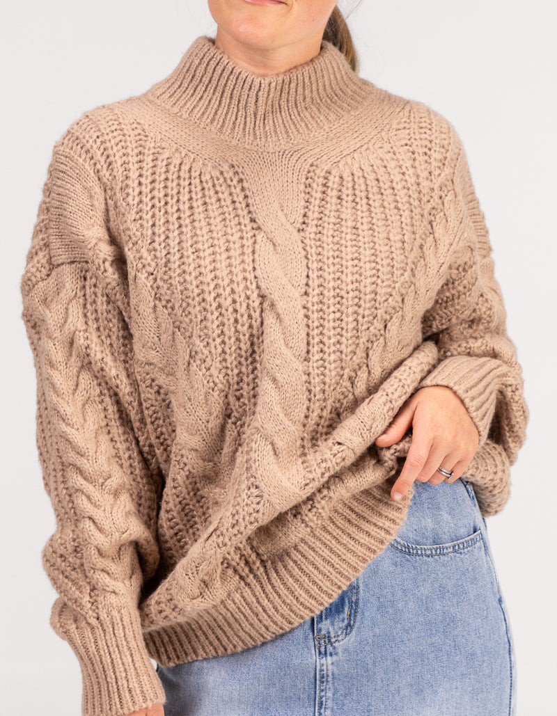 Jossy Cable Knit Jumper in Mocha