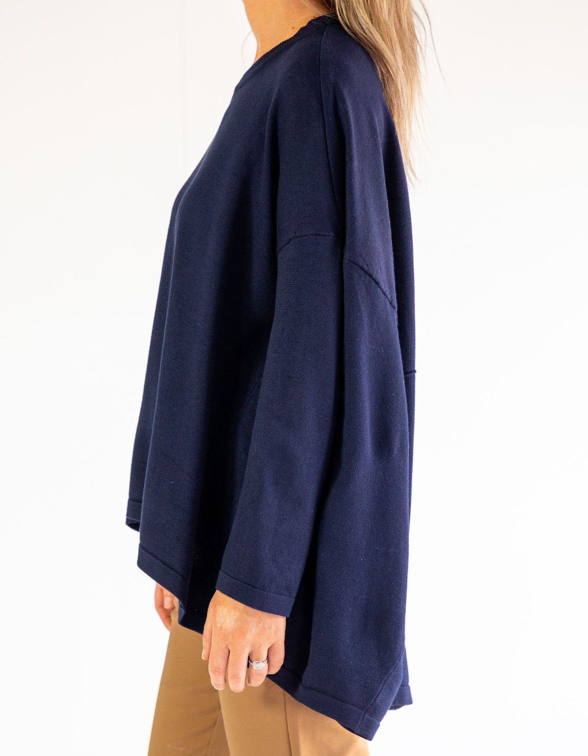 ELLE CREW NECK OVERSIZE KNIT JUMPER IN NAVY