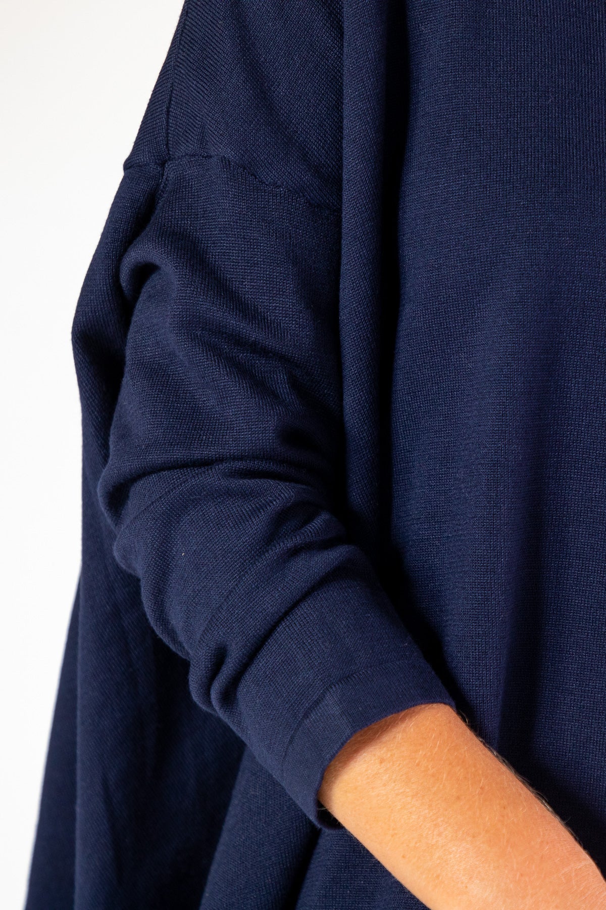 ELLE CREW NECK OVERSIZE KNIT JUMPER IN NAVY