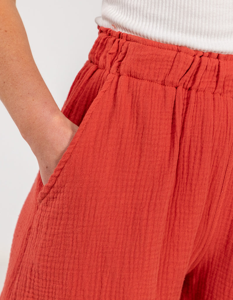Shiloh Muslin Cotton Elastic Waist Shorts in Clay