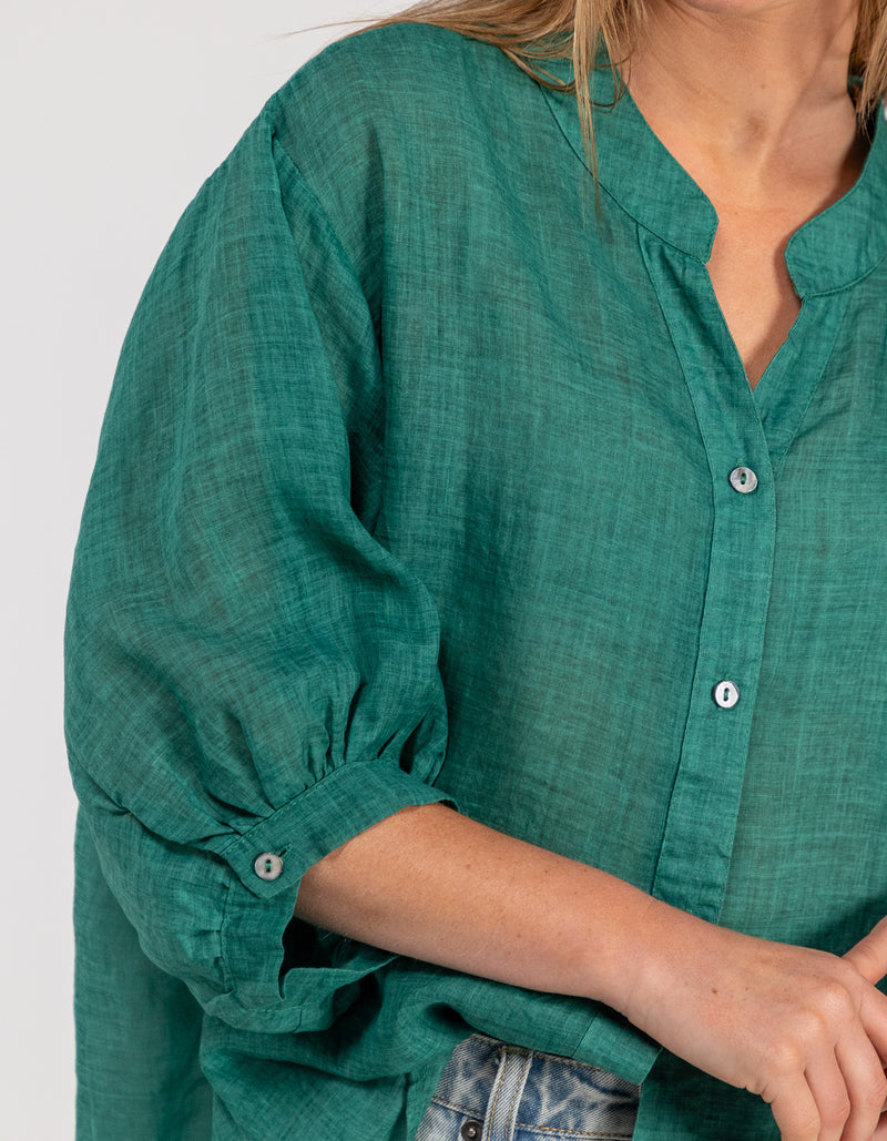 River Relaxed Fit Shirt in Emerald Linen