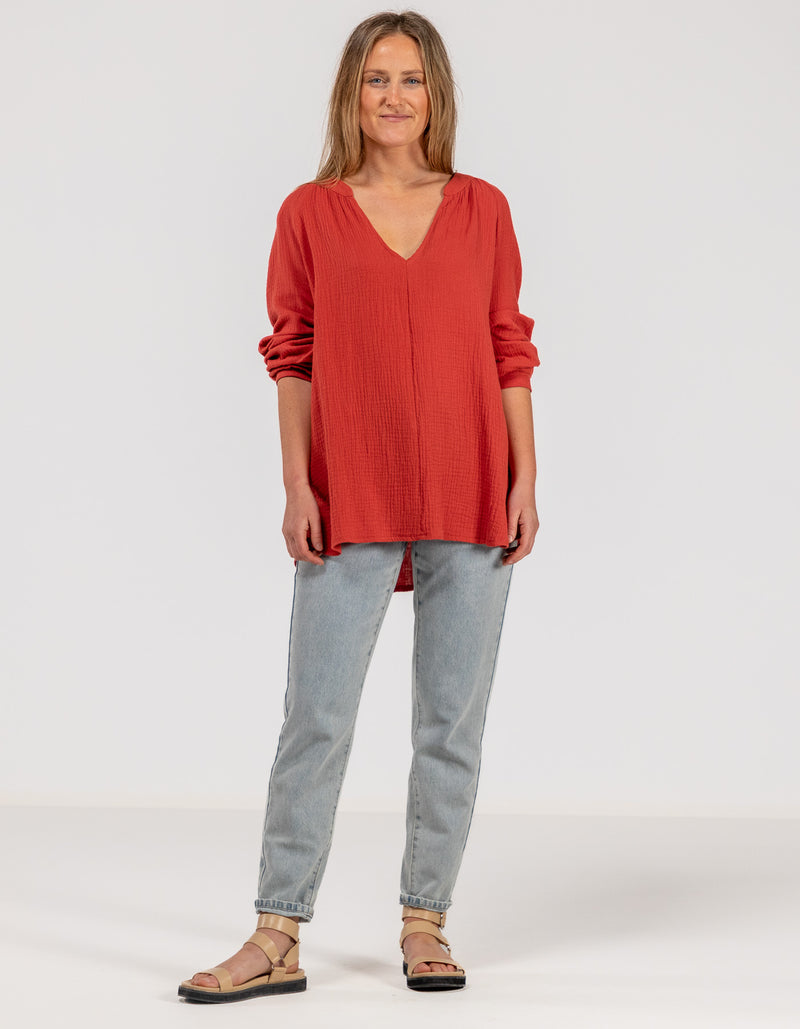 Shiloh Muslin Cotton V-Neck Blouse in Clay