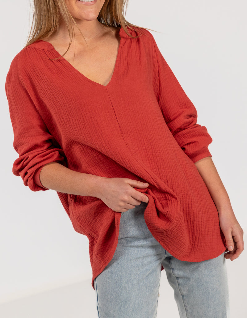 Shiloh Muslin Cotton V-Neck Blouse in Clay