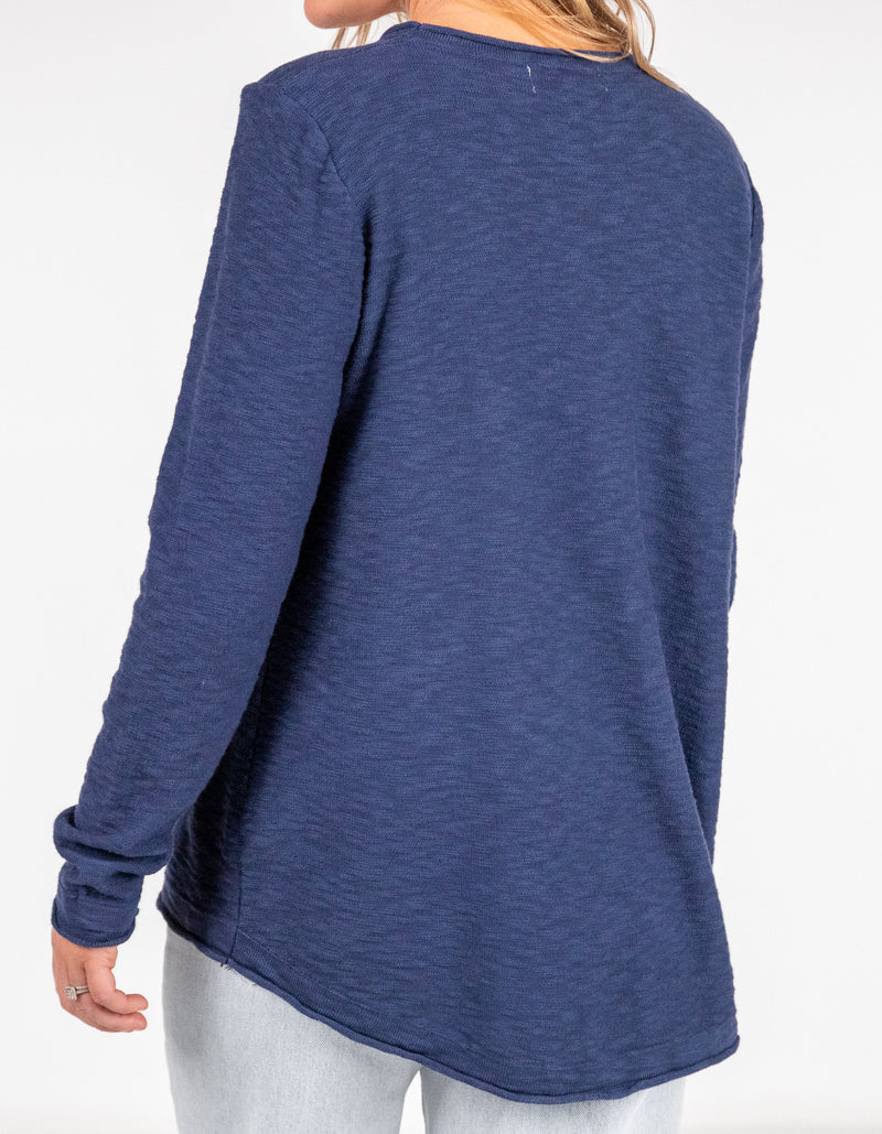 Lennon Long Sleeve Rolled Edge Top in Navy Linen