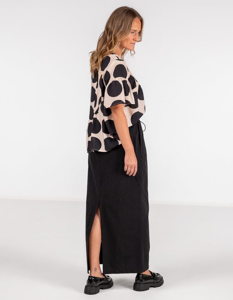 Logan Elastic Waist Maxi Skirt in Black Cotton