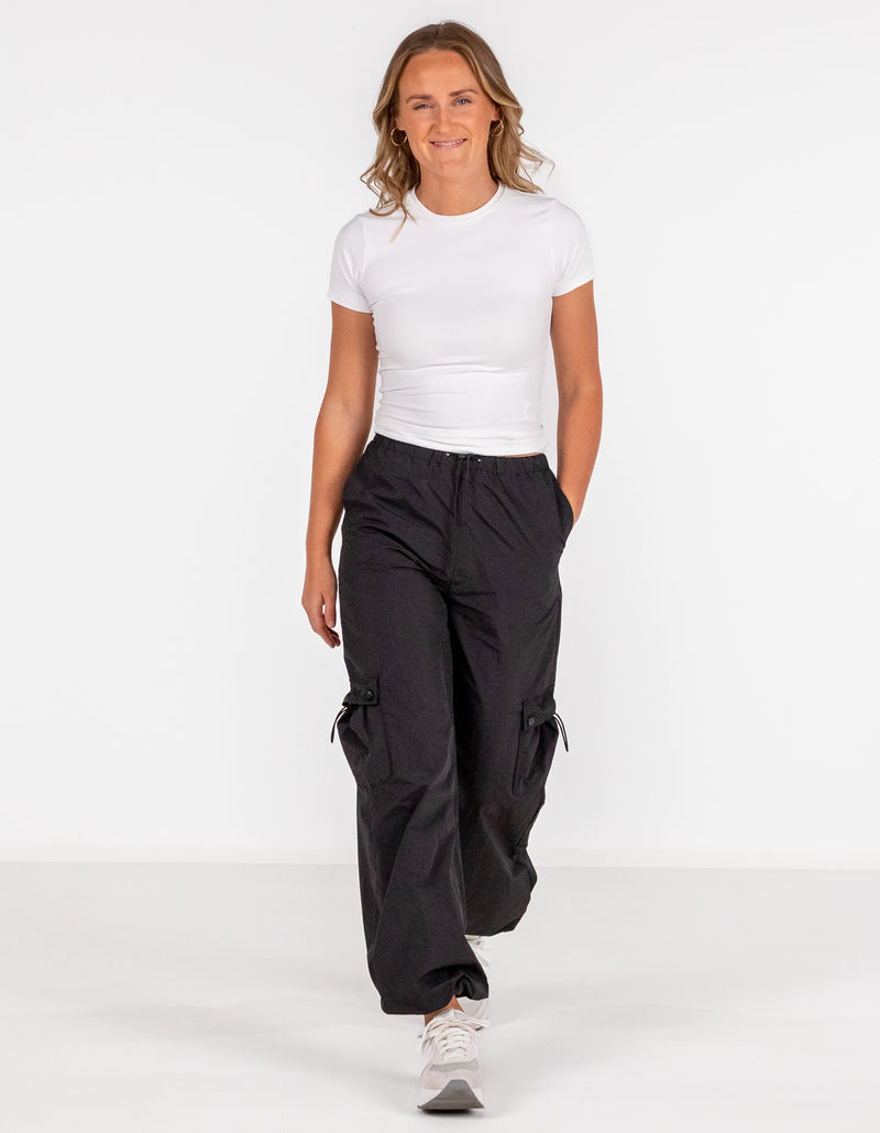Archer Multi Pocket Cargo Pants in Black