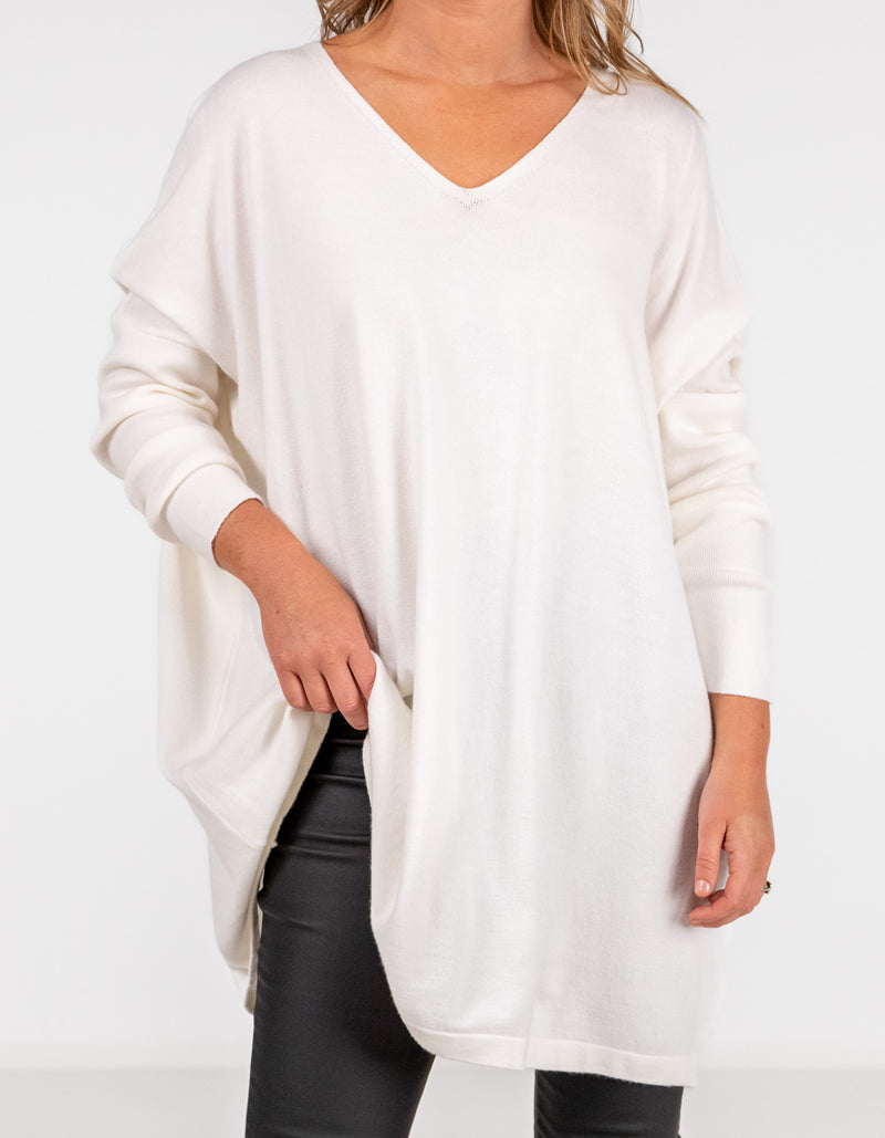 Agnes V Neck Oversize Knit Jumper in White