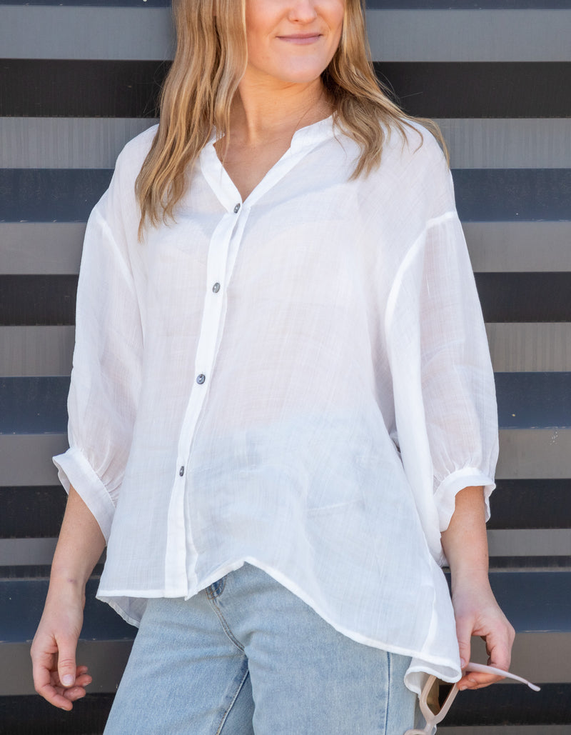 River Relaxed Fit Shirt in White Linen