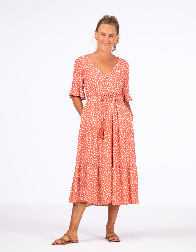 Fergie Drawstring Waist Midi Dress in Dusty Pink