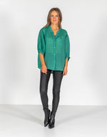River Relaxed Fit Shirt in Emerald Linen