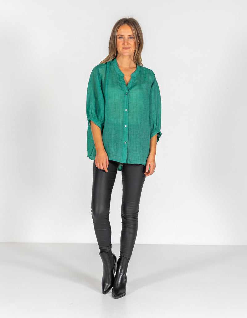 River Relaxed Fit Shirt in Emerald Linen