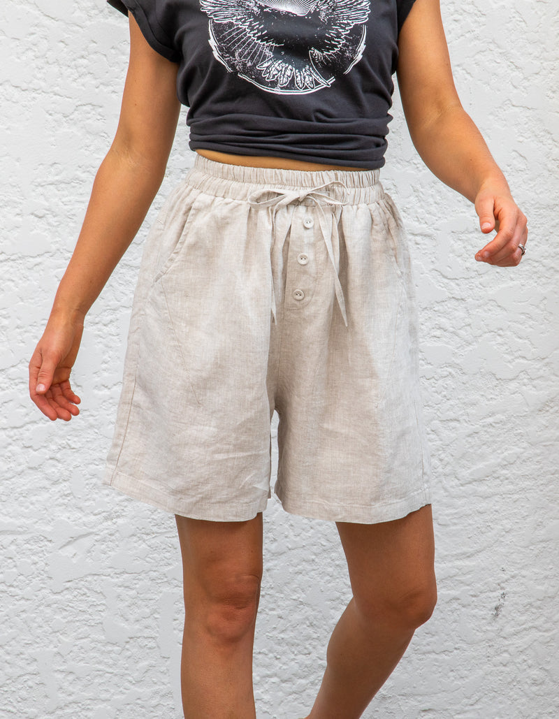 Nikki Elastic Waist Shorts in Beige Linen